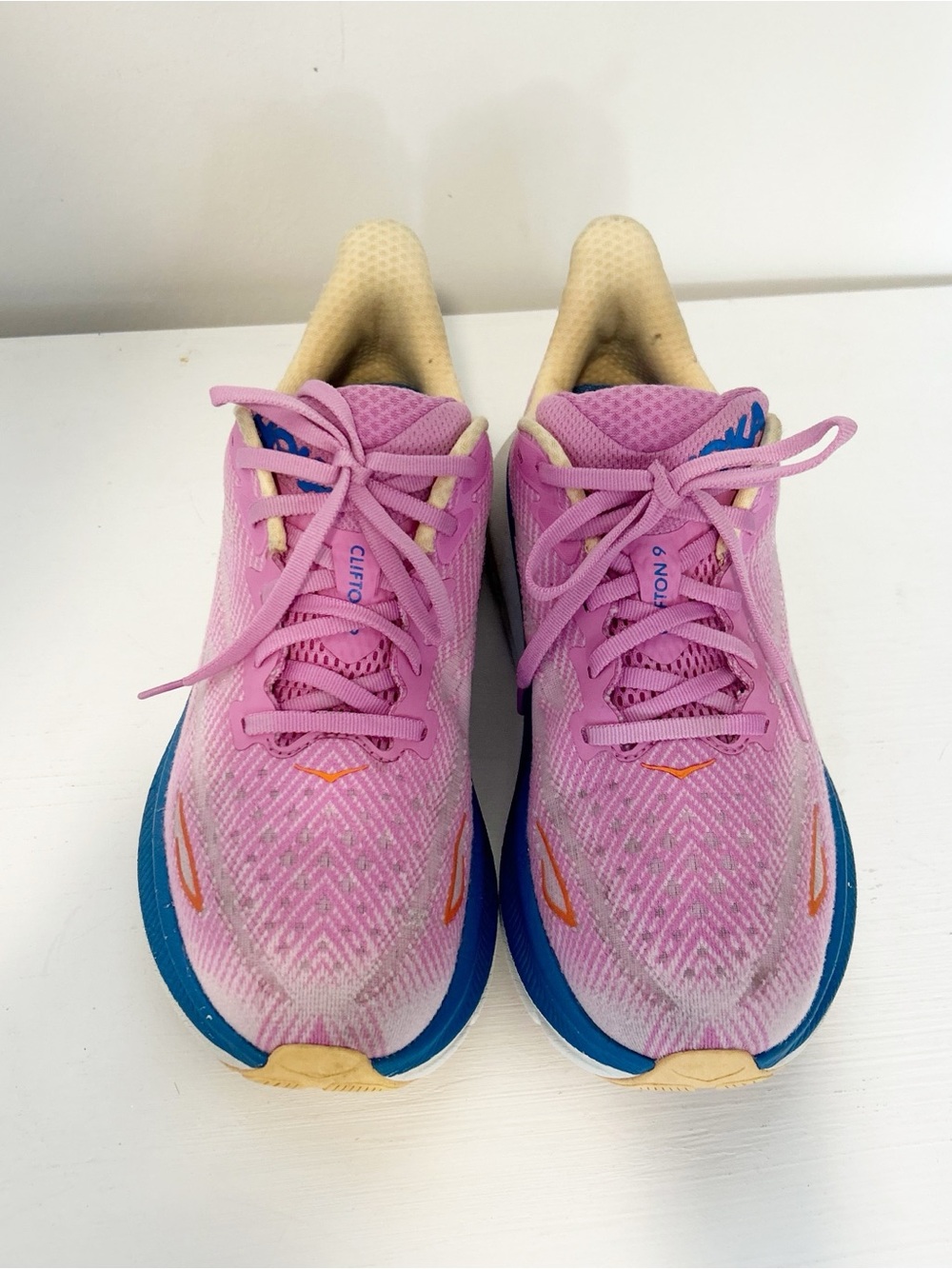 Hoka Clifton 9 Women's Running Shoes Pink and Navy Blue - Picture 3 of 11